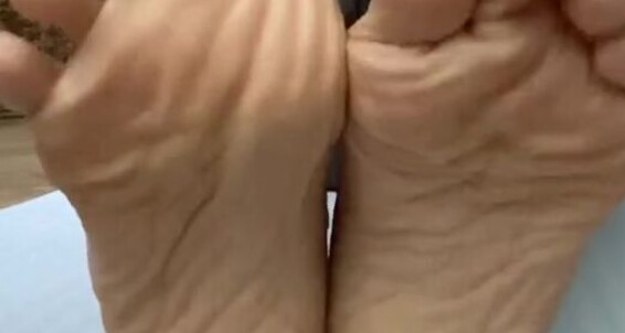 World Sexiest Feet - Pic Something His And Wanted Me To Worldsexiestfeet Onlyfans Say Sent Someone