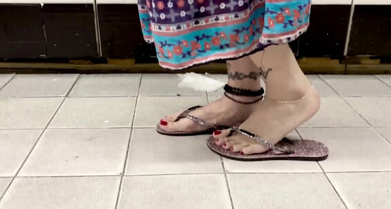 Catprincess, Video: Would What Watching Were They Onlyfans Feetyes Laundromat Do Catprincessfeet U
