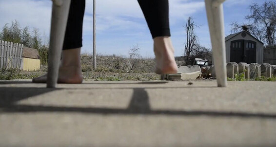 Catprincess, Video: Under Crosses Next Chair She Door You The Soles Milf Scrunches Relaxing Outside On Onlyfans Her And Catprincessfeet Spying