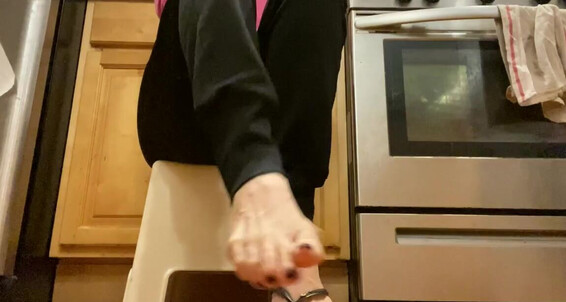 Catprincess, Video: Flip Purple Sexiest C My Flops Clap 32 With Polishmmmm Onlyfans New It Plus Love Dangle Catprincessfeet This Hotness