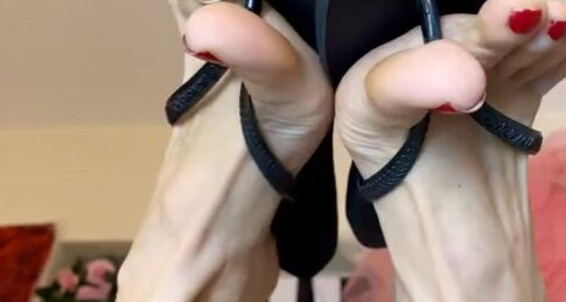 Catprincess, Video: Onlyfans Red These The About Something 13 Flipflops And Polish Catprincessfeet