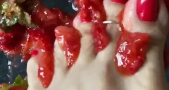 Catprincess, Video: Feet 4 Onlyfans Strawberry Forever Catprincessfeet