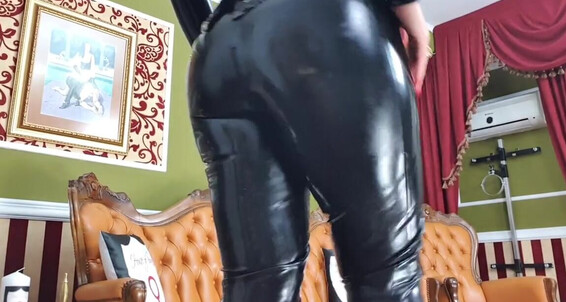 House Of Sinn, Video: Latex Onlyfans The Behindthescenes Duties At Polishing Sinn Of House Houseofsinn