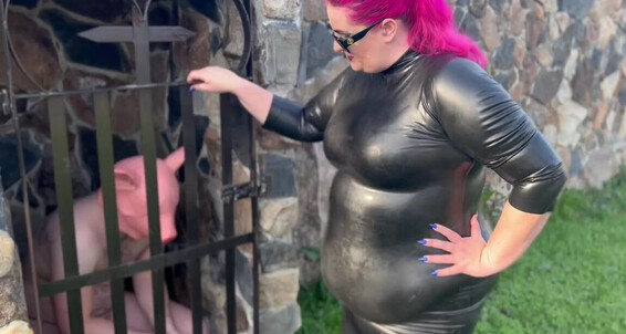Mistress Zeida, Video: Newvideo Ball Onlyfans Mud The Stomping In Zeida Zra Mistress