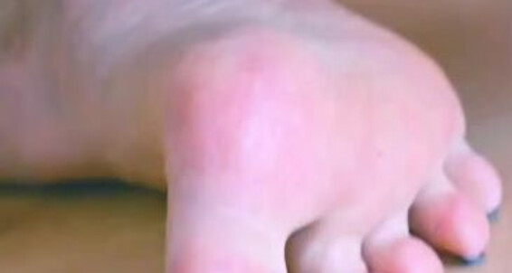 Babe It Freakyfjondaxxx My Foot Getting Onlyfans Licking A And Dripping Treasure Lil Pink Creamed On Offsuch That Purfect