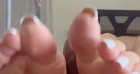 Miasexifeet4U - U Lol 2024 23 Onlyfans For Flipping 09 Off Sorry
