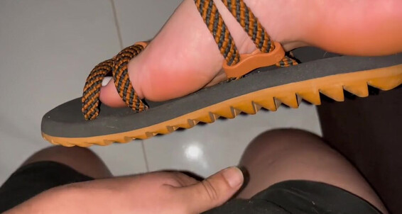 Pezinhos, Video: My French I He Da T Amorafeetofc Aka Sleep Soles Pink Cums Feet Again Amora On While Onlyfans Avoid Toes Little Can And This