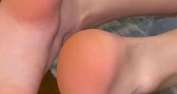 Pezinhos - Advantage Using Amora While My Phone Aka Result Onlyfans Great Of Da Took A He Was Cell I Amorafeetofc The Little Cumshot Feet