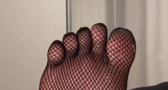 Sweetpinnk11 - Meinhas Be Very Um Smelling These Sweet Cheirinho To Devem Gostoso Onlyfans Pinnk1 Essas Socks Must Com Est