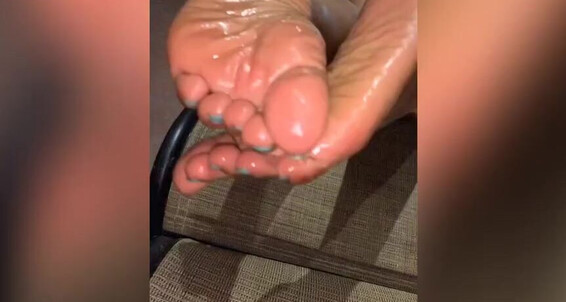 Firstclasssoles - Ignore Bell Sole Slapping 20 Aka Slowmo Fc Fineasssoles Soles Onlyfans 08 Oily 2022