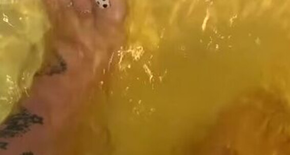 Not N My Freaky Onlyfans Flashbackfriday Wet Love Try Latinamarina Feet Get To Too Much I Have Bath Time Phone