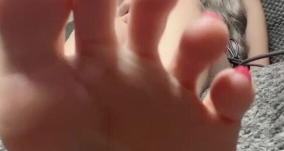 Snowprincess, Video: Whispering Onlyfans So Put Your Headphones To I M Snowpriness Ears