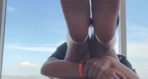 Solescchicc, Video: Feet Onlyfans Aka Slippery Chicc Oily