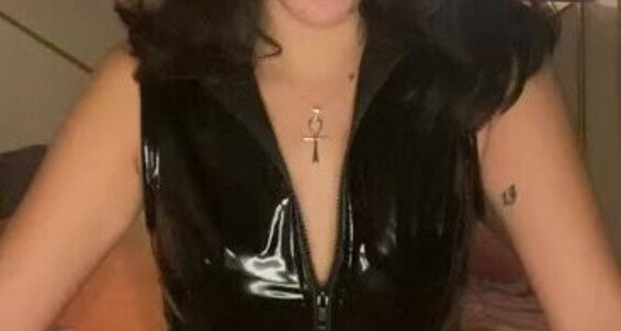 Solescchicc, Video: Feet Onlyfans Me Lovers Aka Roll Tell They Stink It Stinky Chicc You And Turns Call