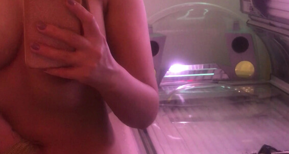 Annapolinaxxxx-19-04-2019-28916785-Quand-Je-Me-Fais-Dorer-La-Pilule-Je-Me-Touche-Et-Je-Pense-Toi-When-I-M-Tanning-