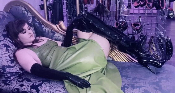 Vivienne L Amour, Video: Posting I Today Every Wankathon Aka Vlproductionsuk The From Amour Sunday Wi Midnight Hour 1 On Vivienne Onlyfans To L Easter