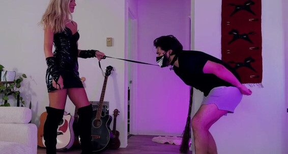 Girl Ballbusting Video The Has But R Next Onlyfans 2023 Your Beastybusted Aka Hot Dreams Lyn Dakota Beasty A Door 05 Also She 12 Is Of