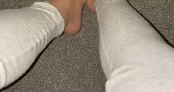 Missesdiscreets, Video: Under Smell My Just Imagine Gym Aka Leggings The Queen You Sole 1 Onlyfans Sweat Can And Of Pantyhose