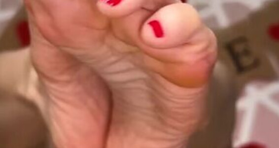 Xomismandi - Look Your Makes Angle Rubbing Soles Face Xomistressmandi In My Huge Pov Onlyfans Feet This