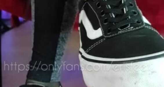Erisfeet - Di Nylon Farti Onlyfans Lavoro Siedo Assaggiare Zitto Per Sono Tornata I Miei Sudati E Annusa Mi Piedi Da