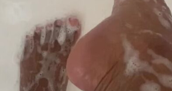 Goddess Ayla - Fun Toesbyayla 1 Onlyfans Shower