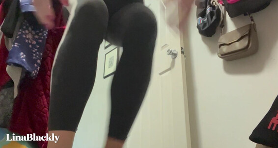 Poster for Linablackly Manyvids Fucks Under Bro Littlepeople Condom Dirtytalking Eating Giantess Dildofucking