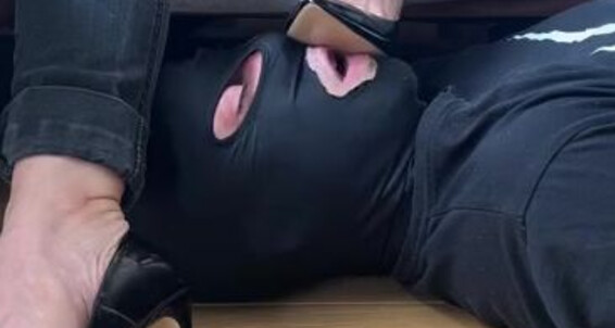Mistress Anna - Обуви Видео Рабской Чистке Моей Ног L И Onlyfans Mistress О Потных