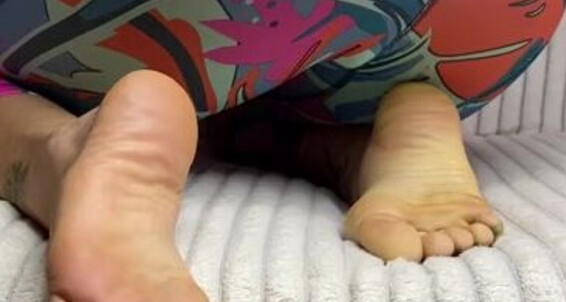 Froggee - Ass To Need Not Boy You Just Froggeevip My Worshiped Be Have On Onlyfans Feet Stuff Come