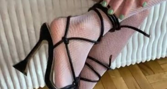 Froggee, Video: Watch My Froggeevip I City The Take From Drank Heels Me Script Fish While Skirt Onlyfans Little And A Off Came