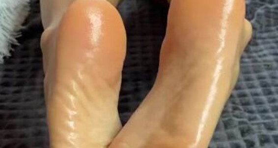 Poster for Toes Soles Spreading Me Scrunching Oiled While I Froggeevip My Onlyfans All M Watch