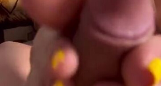 Froggee, Video: Footjob Onlyfans Me Watch That Powerfull Yellow My Toes With Cock Strong Froggeevip Milking