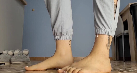10January At Toe Dirty Pedicure Slippers White End Barefeet Walking Casual Onlyfans Masmr The Around Feet