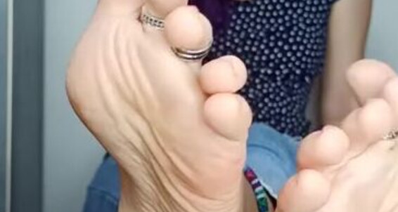 Masmr, Video: Feet 4March Onlyfans Bracelet Crossed Toes Wiggling Ankle And Bare Jewelry Toe Wiggl Ankles Ring