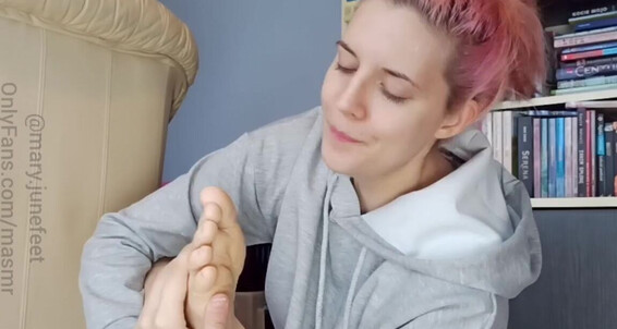 Masmr - Roleplay 7November Selfworship A Soft Kiss Kissing It Smelling And Me Call With Id Onlyfans Smell