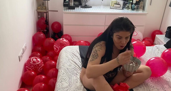 Prettyprincess220, Video: 02 2023 Much I Video 12 Ambre The Farts Time Eats Get Onlyfans So Stepmother At Work And Same