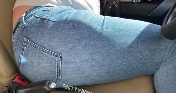 Prettyprincess220 - On 19 03 Leather Grip My Of 2023 Onlyfans Car Farts Video