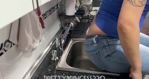 Poster for Prettyprincess220 Video Kitchen 11 04 2023 Sink In Onlyfans The Farts