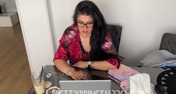 Prettyprincess220 - Secretary Tira La Farts 05 Para Boss Ped0S Onlyfans 25 I The Secretara Her 2023 Jefe Video For