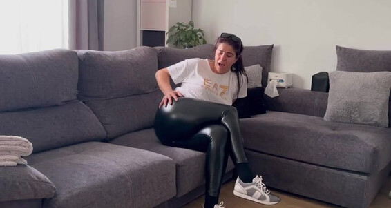 Prettyprincess220 - 27 11 Have My Pants Onlyfans Feet Couch I With Fart Sitting Crossed On Loudly 2023 Video Latex
