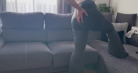 Prettyprincess220 - Doggy 14 And 12 Dancing Farting 2023 Onlyfans Stile Video