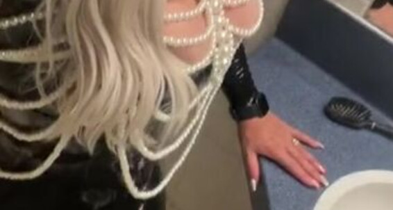 Poster for S Medisin You Avavonmedisin So Ava Ve I At Onlyfans Left 3Am This Up Von Aka Nobody Who Thought Apparently Mistress With