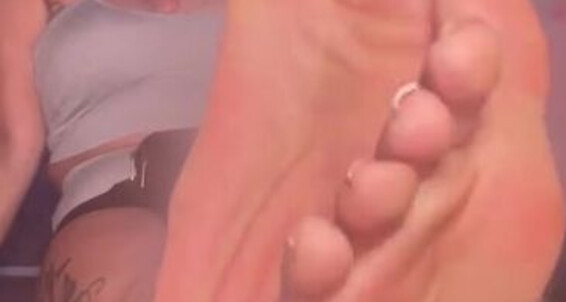 Blatina Goddess 03 Sexy Using My 2024 You New Light To S Soles Onlyfans 25 Show