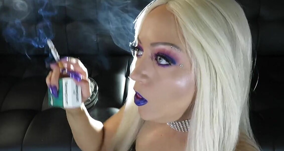 Britteni Bank, Video: Purple Britteni Newports Back Heavy Bbankfetish Aka 5 Wearing Chain 2 About In Right Smoking Onlyfans Bank Speed To Minutes