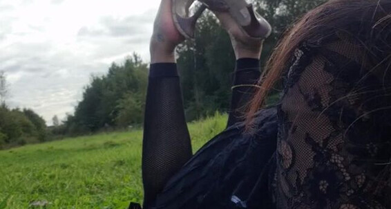 Feetbysherri, Video: Feet Onlyfans Behind Up