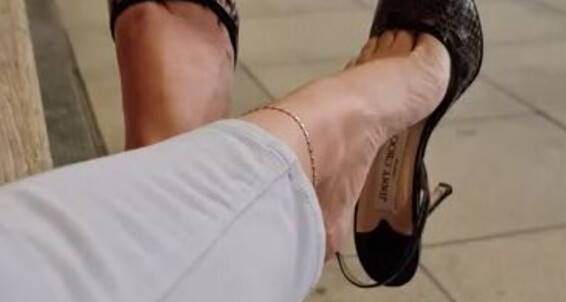 Feetbysherri - Thing And Hour My London Im Chilling Rush Onlyfans Just Doing In Haha