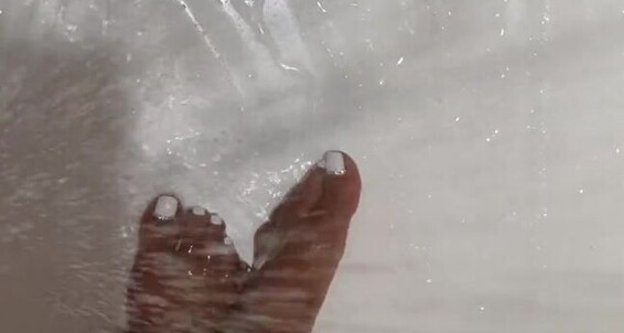 Feetbysherri, Video: Time Shower Onlyfans