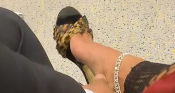 Feetbysherri, Video: Stranger Touches Onlyfans Train My The On Foot