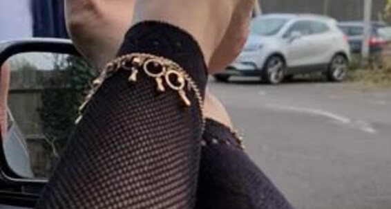 Feetbysherri, Video: Onlyfans Window Car My Outside Teasing