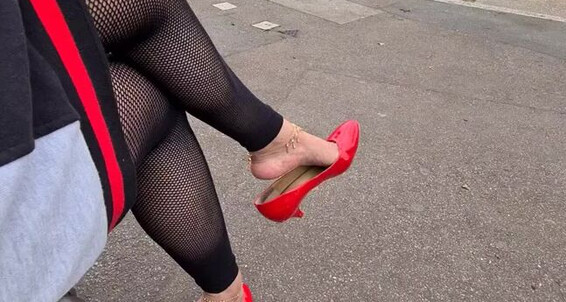 Feetbysherri, Video: Are Onlyfans Shoes Red The Famous Back