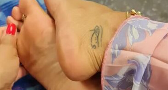 Feetbysherri, Video: Feet Line Onlyfans Train Underground The London Travels Central Up On